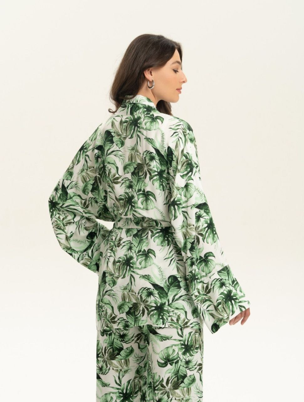 photo_5395825551098376889_y